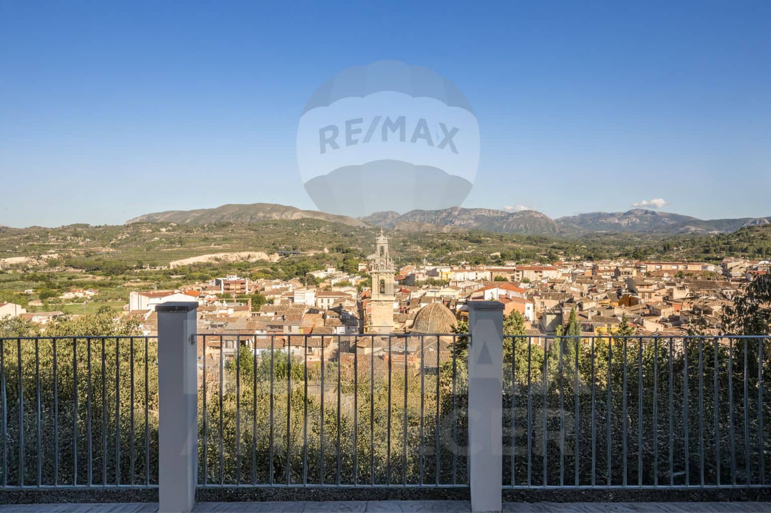 8 bedroom Villa for sale in Cocentaina - € 280,000 (Ref: 9847512)