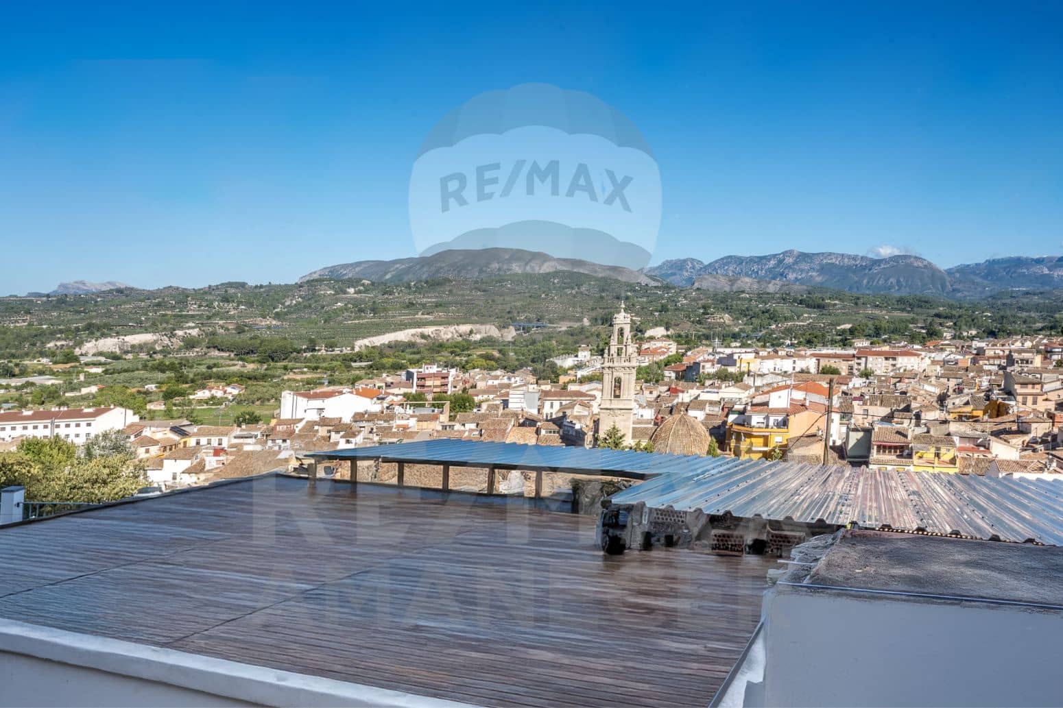8 bedroom Villa for sale in Cocentaina - € 280,000 (Ref: 9847512)