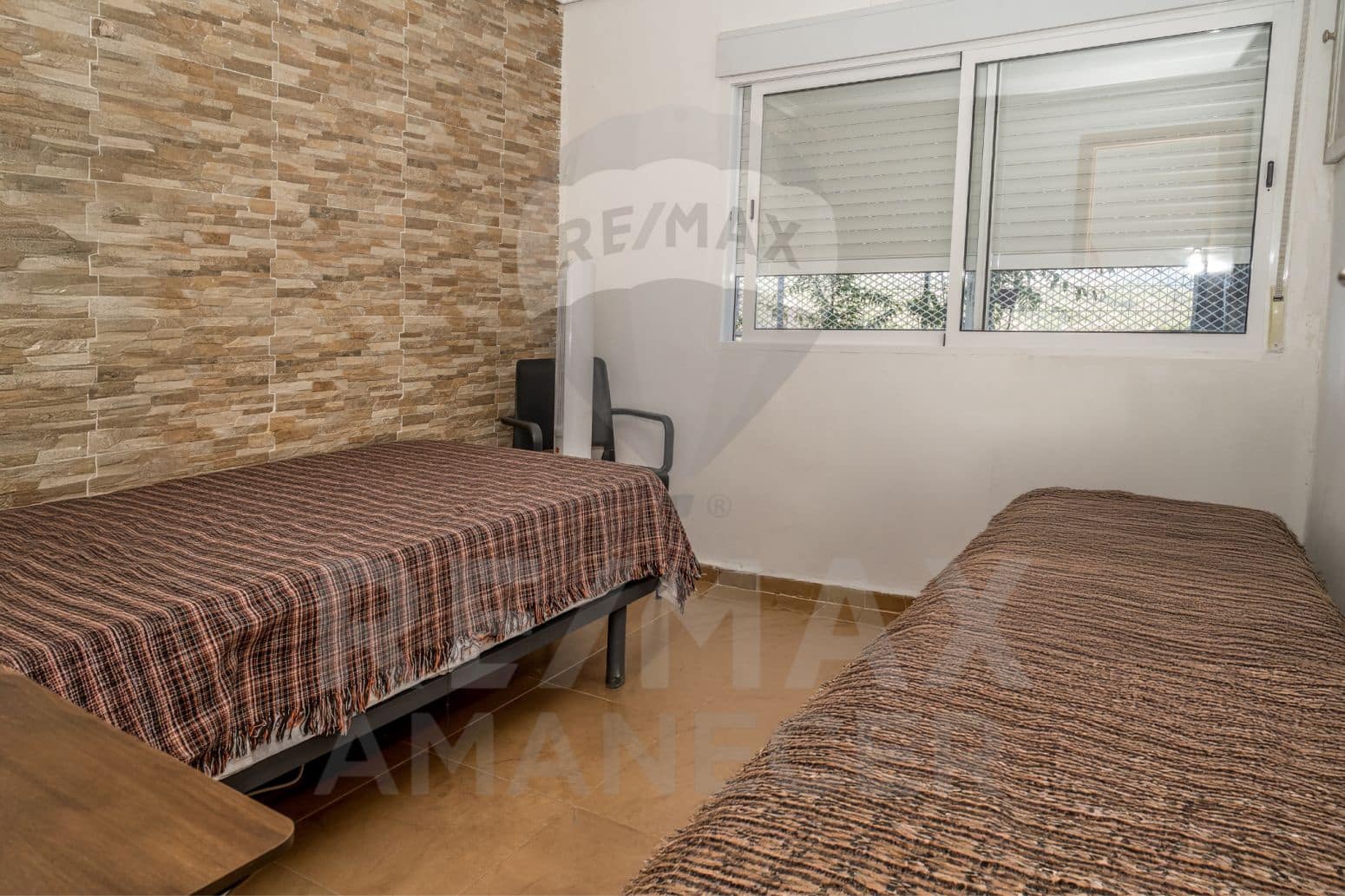 8 bedroom Villa for sale in Cocentaina - € 280,000 (Ref: 9847512)