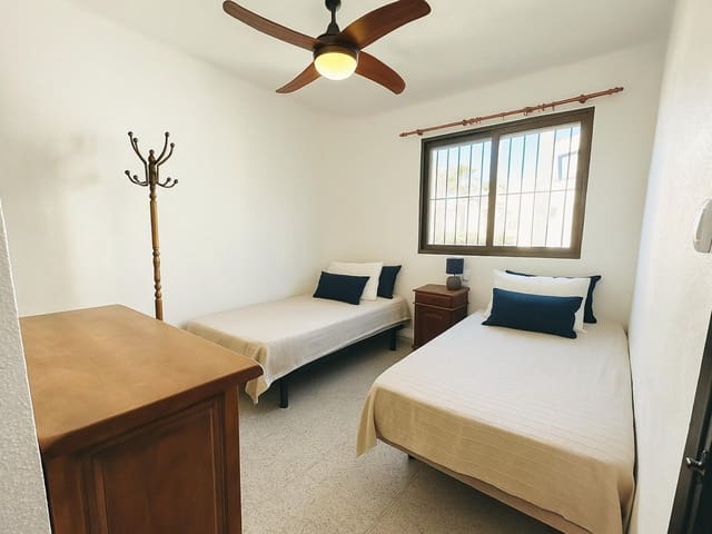 2 bedroom Flat for sale in Centro Urbano, Dénia - € 305,000 (Ref: 9847514)