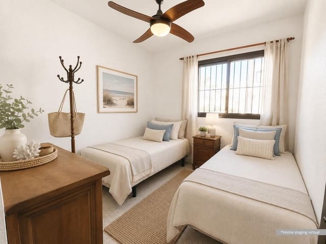 2 bedroom Flat for sale in Centro Urbano, Dénia - € 305,000 (Ref: 9847514)