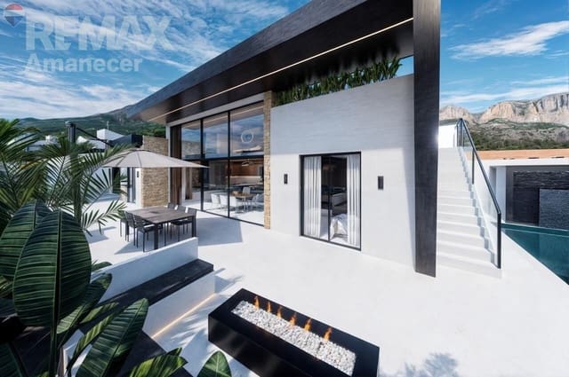 3 soverom Villa til salgs i Polop med garasje - € 590 000 (Ref: 9847517)