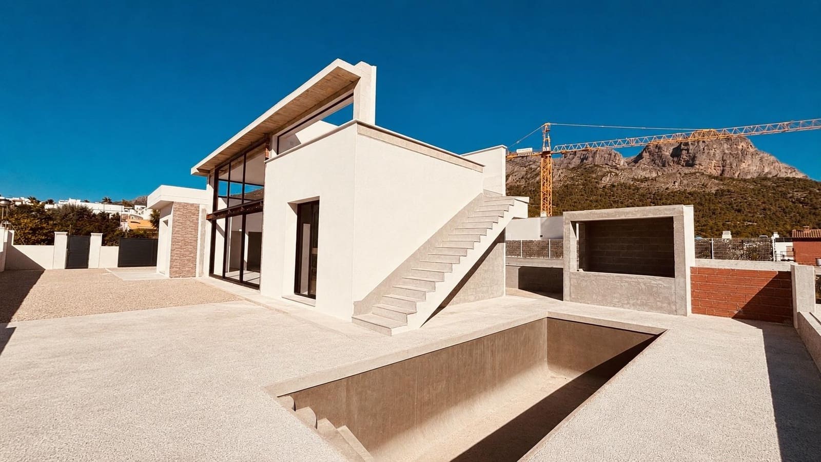 3 bedroom Villa for sale in Polop with pool garage - € 590,000 (Ref: 9847517)