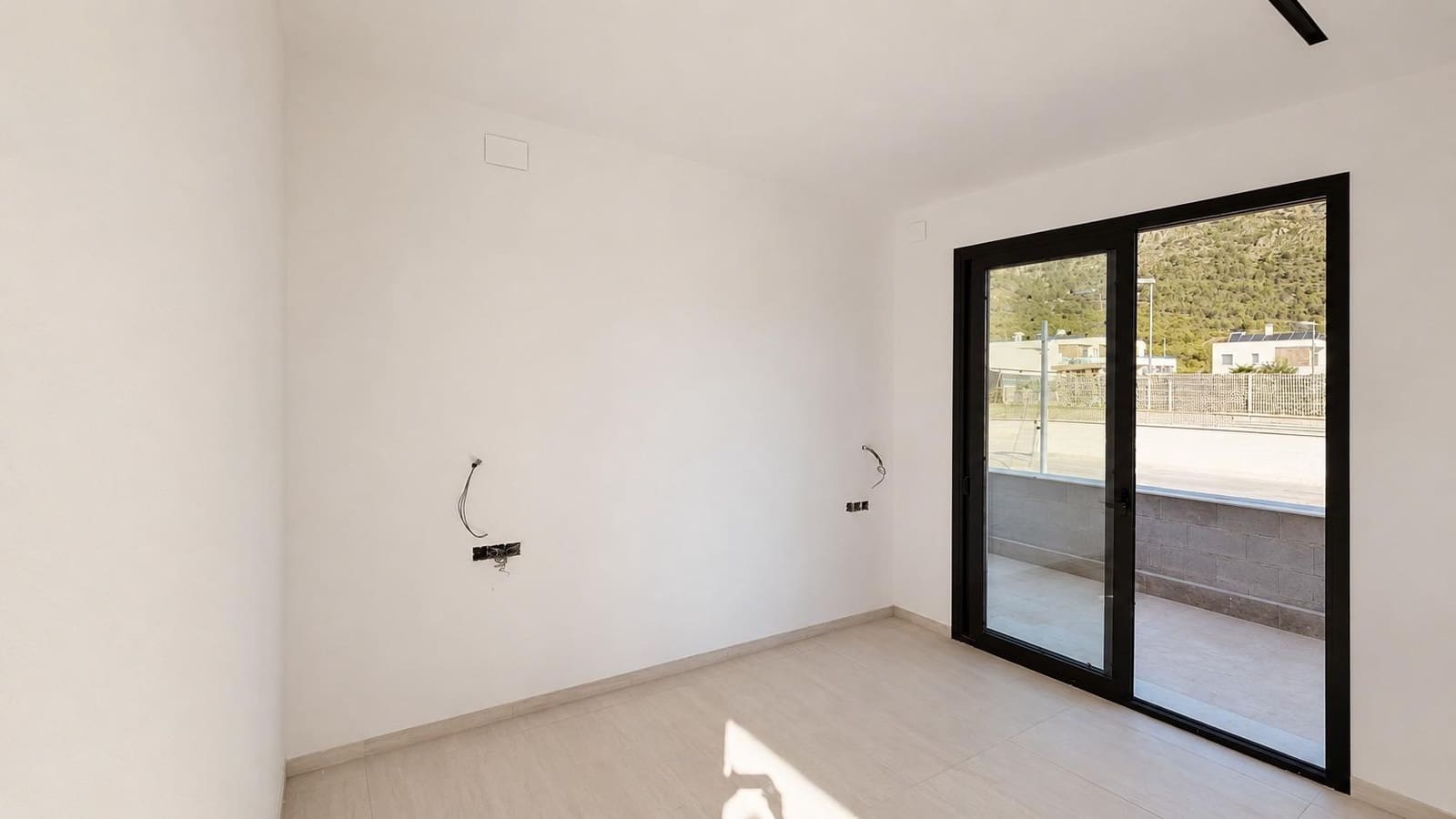 3 bedroom Villa for sale in Polop with pool garage - € 590,000 (Ref: 9847517)