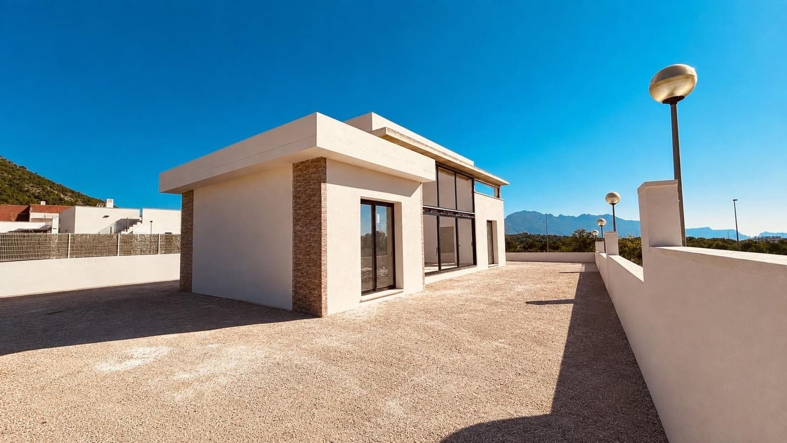 3 bedroom Villa for sale in Polop with pool garage - € 590,000 (Ref: 9847517)