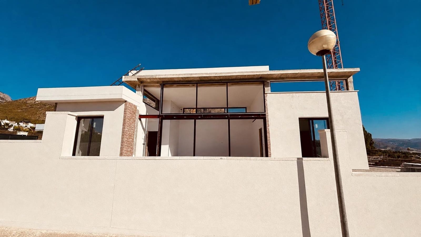 3 bedroom Villa for sale in Polop with pool garage - € 590,000 (Ref: 9847517)