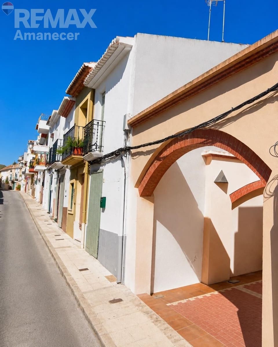 3 chambre Villa/Maison à vendre à Teulada avec garage - 179 000 € (Ref: 9847520)