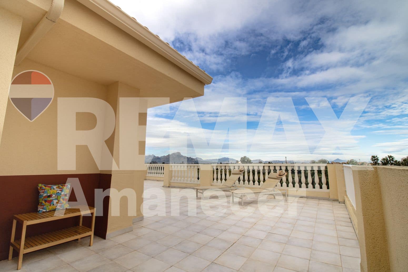 3 soveværelse Penthouse til salg i Denia med swimmingpool garage - € 449.000 (Ref: 9847521)