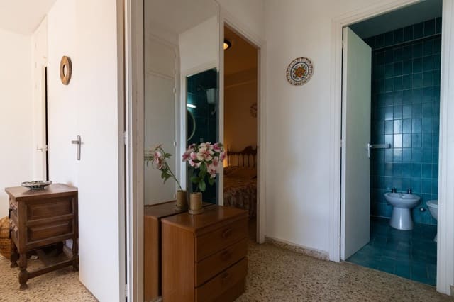 2 bedroom Flat for sale in Dénia with pool garage - € 195,000 (Ref: 9847522)