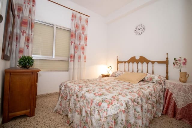 2 bedroom Flat for sale in Dénia with pool garage - € 195,000 (Ref: 9847522)