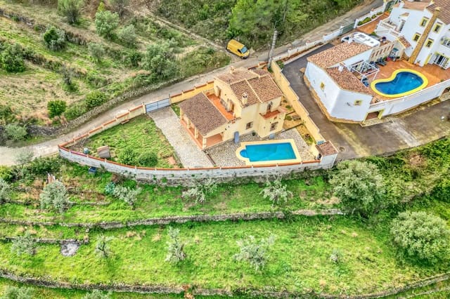 4 chambre Villa/Maison à vendre à Orba avec piscine - 429 000 € (Ref: 9847524)