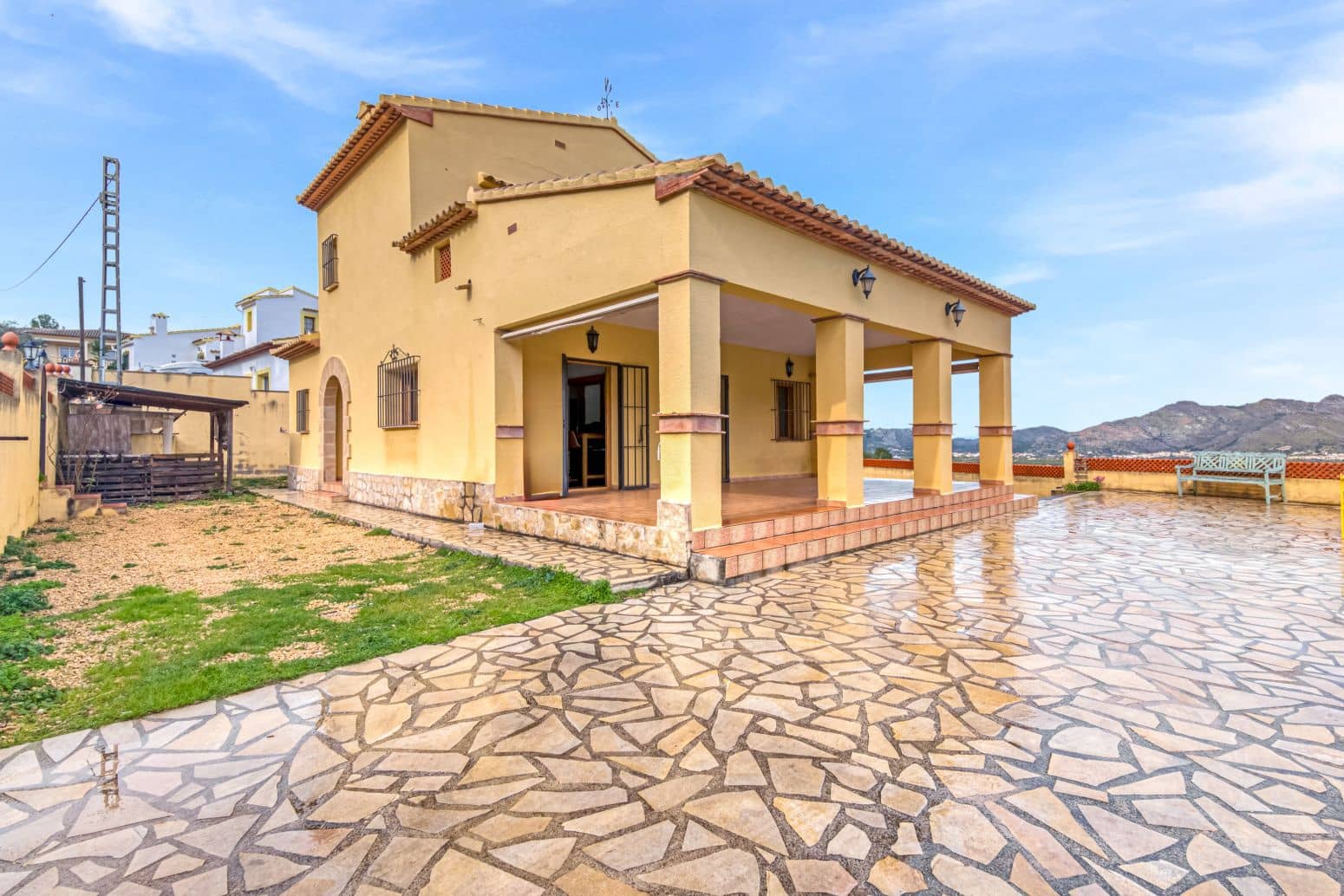 4 chambre Villa/Maison à vendre à Orba avec piscine - 429 000 € (Ref: 9847524)