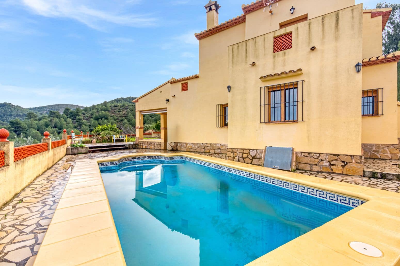 4 chambre Villa/Maison à vendre à Orba avec piscine - 429 000 € (Ref: 9847524)