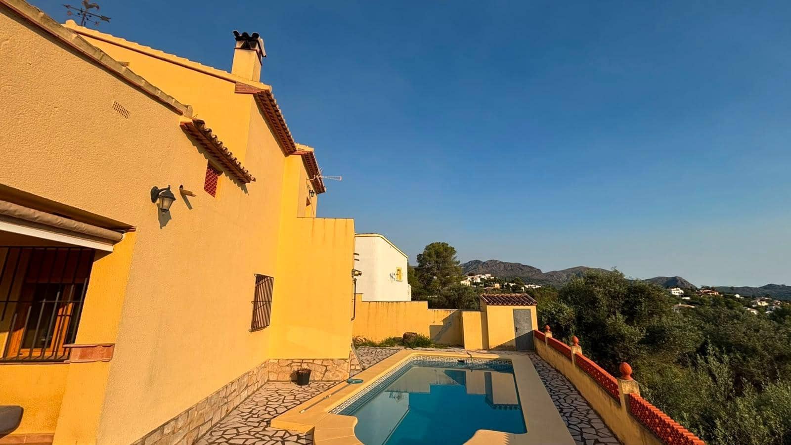 4 soverom Villa til salgs i Orba med svømmebasseng - € 429 000 (Ref: 9847524)