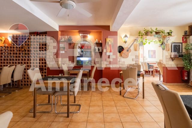 Commercieel te koop in La Veleta, Torrevieja - € 218.000 (Ref: 9847525)