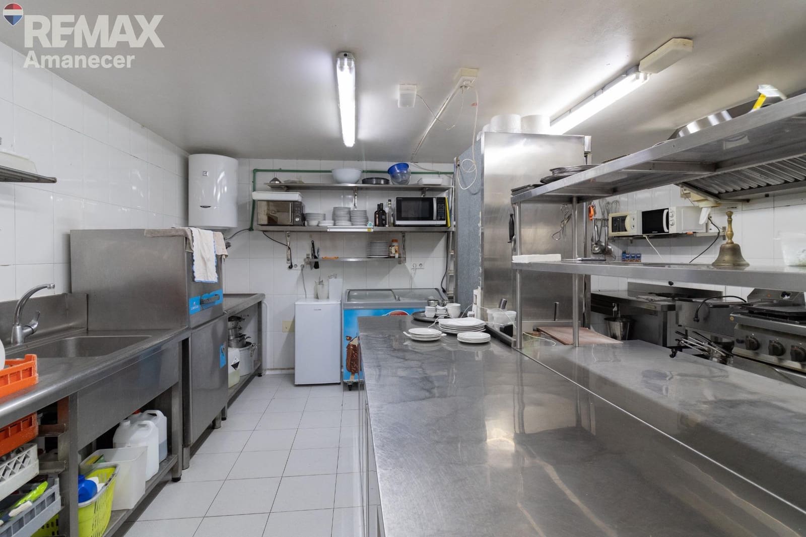 Commercieel te koop in La Veleta - € 199.000 (Ref: 9847525)