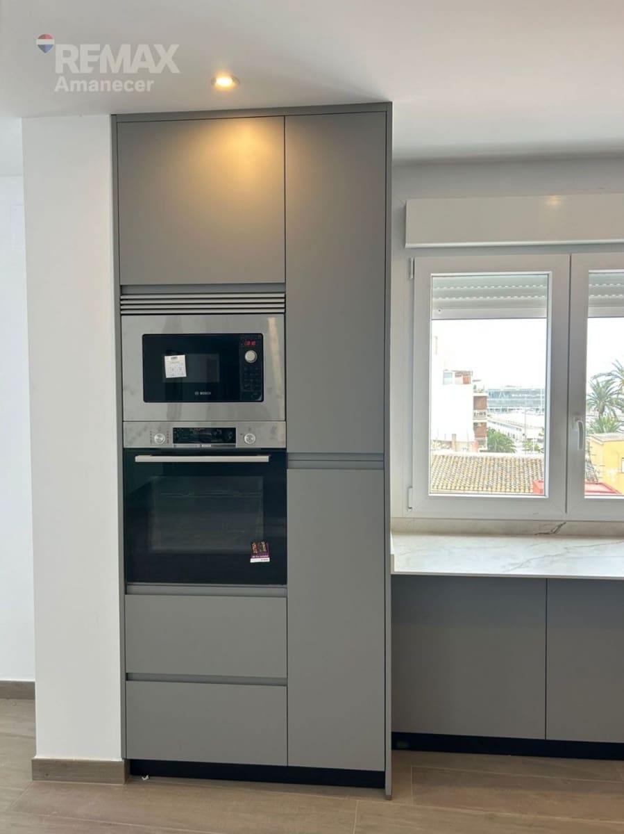 3 bedroom Flat for rent in Denia - € 1,300 (Ref: 9847526)