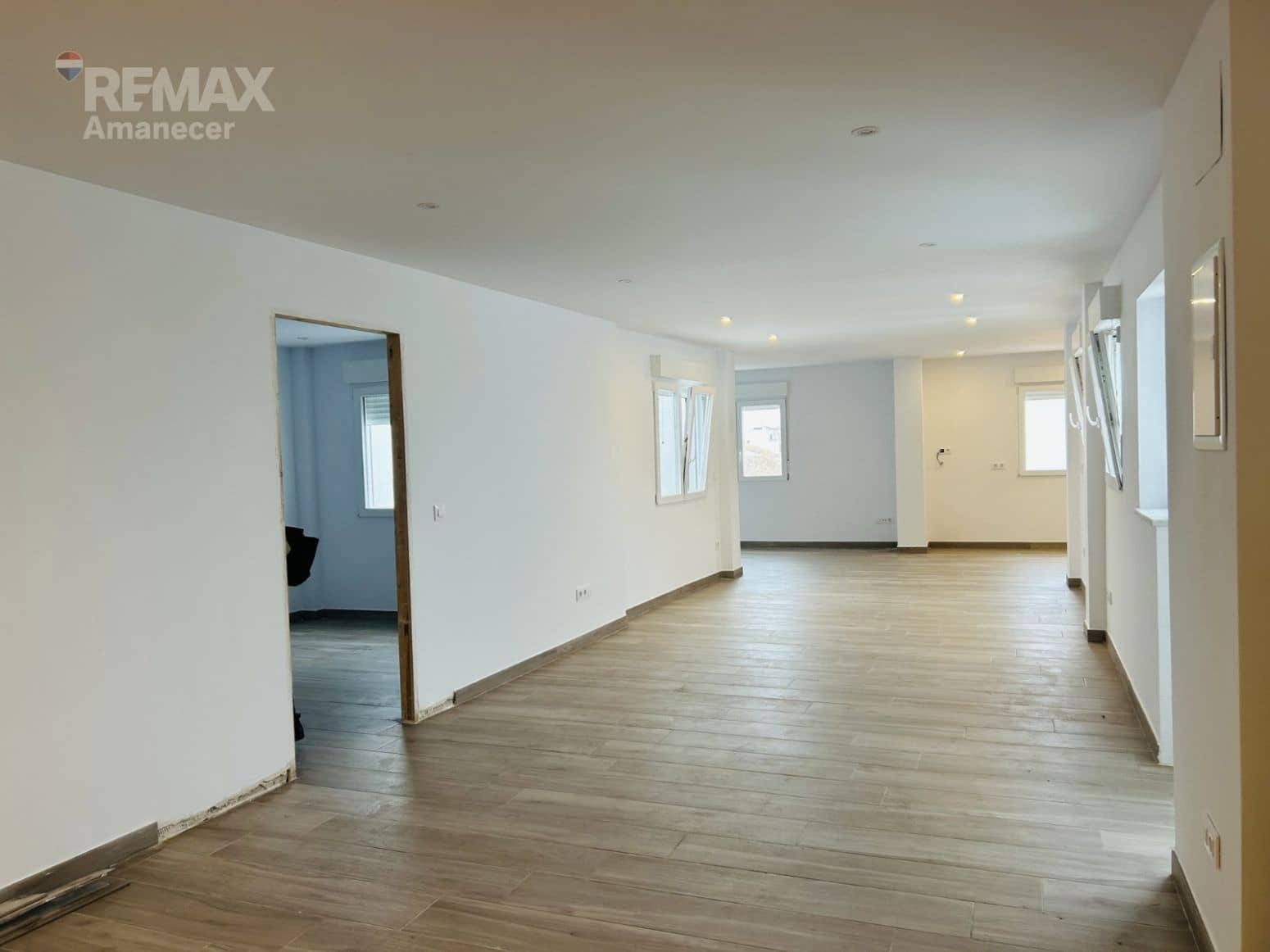 3 bedroom Flat for rent in Denia - € 1,300 (Ref: 9847526)