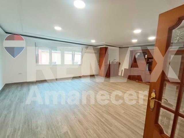 Piso de 4 habitaciones en El Puerto, Dénia en alquiler - 1.500 € (Ref: 9847527)