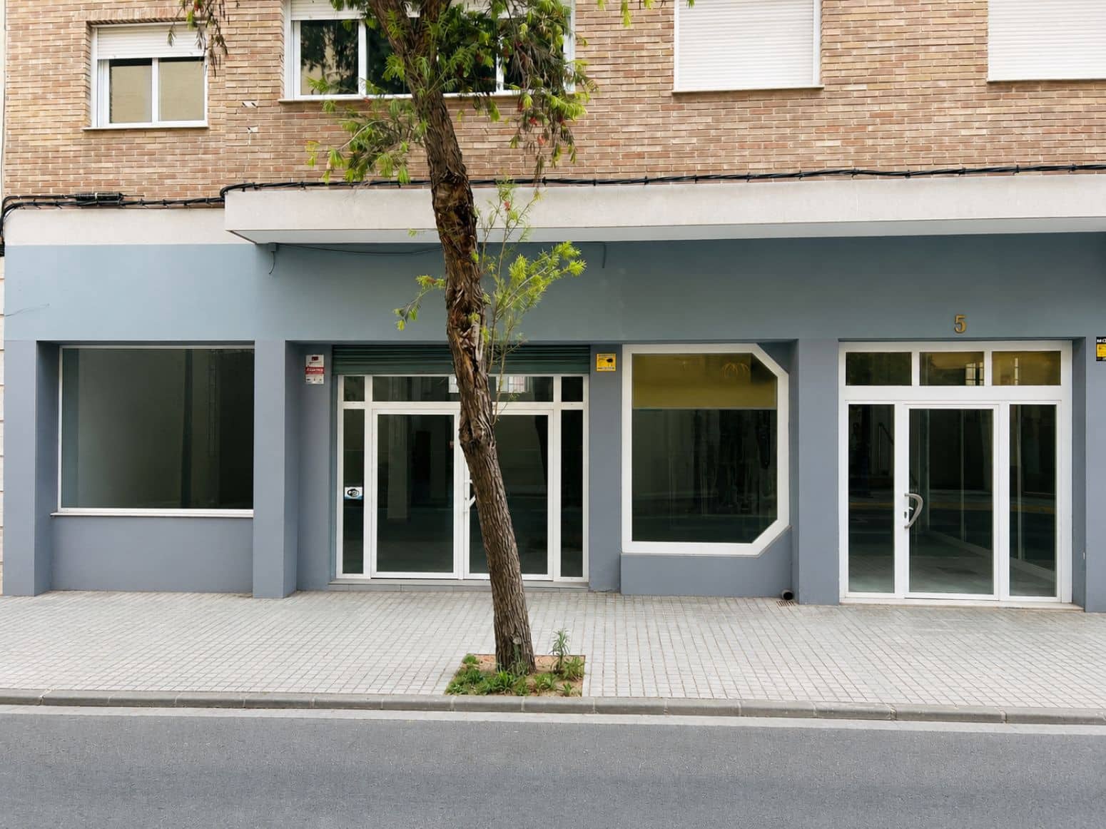 Empresa para arrendar em Denia - 1 100 € (Ref: 9847528)