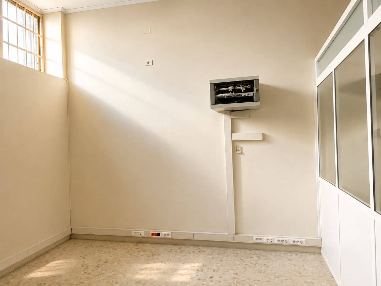 Kontor til leje i Denia - € 1.200 (Ref: 9847529)