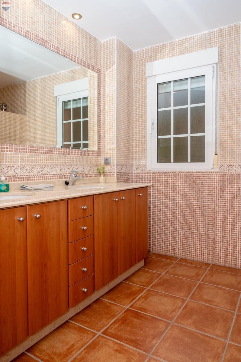 5 bedroom Villa for sale in Alfafara with garage - € 239,000 (Ref: 9847530)