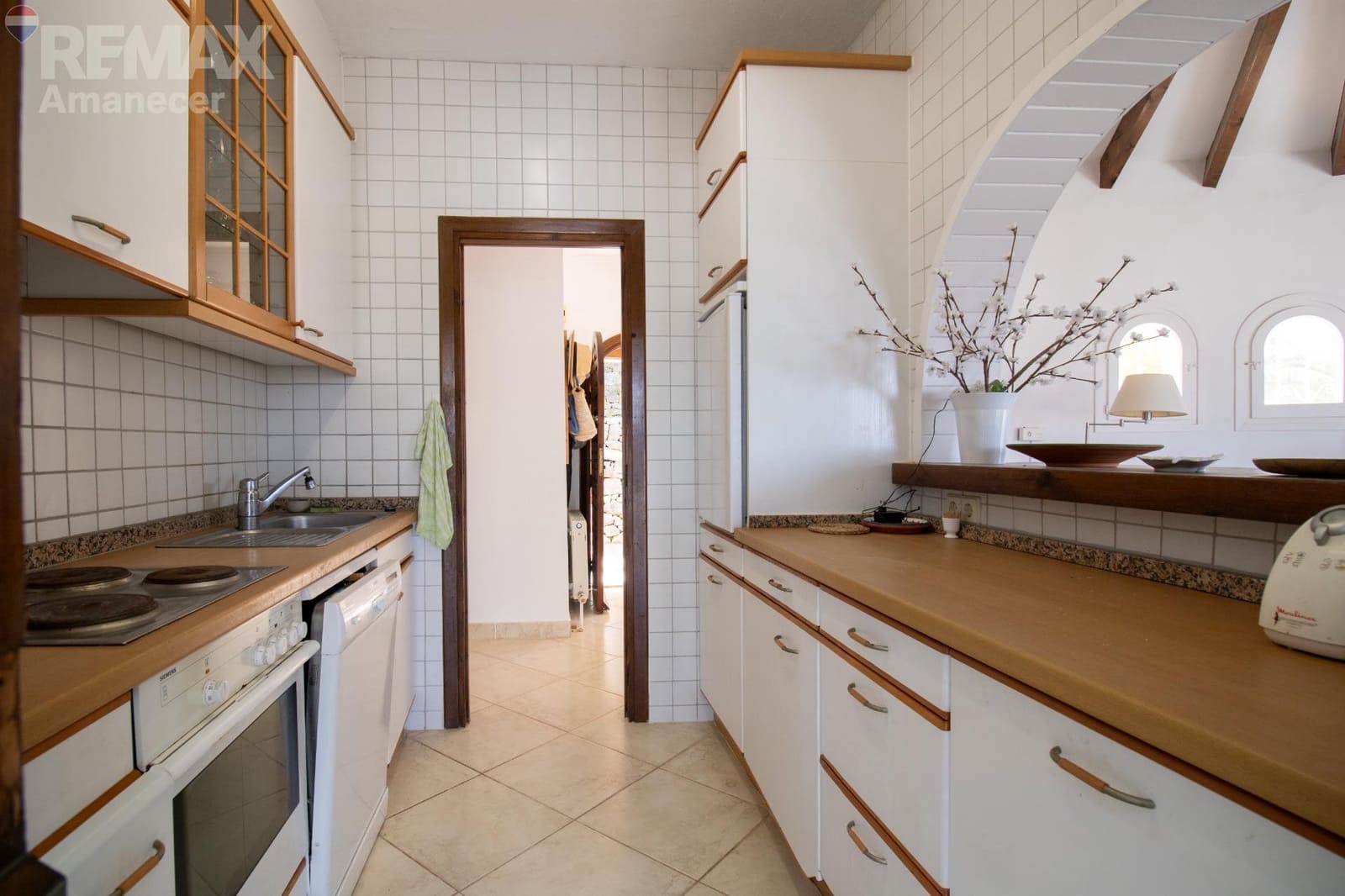 3 soverom Villa til salgs i Montemar med svømmebasseng garasje - € 645 000 (Ref: 9847534)