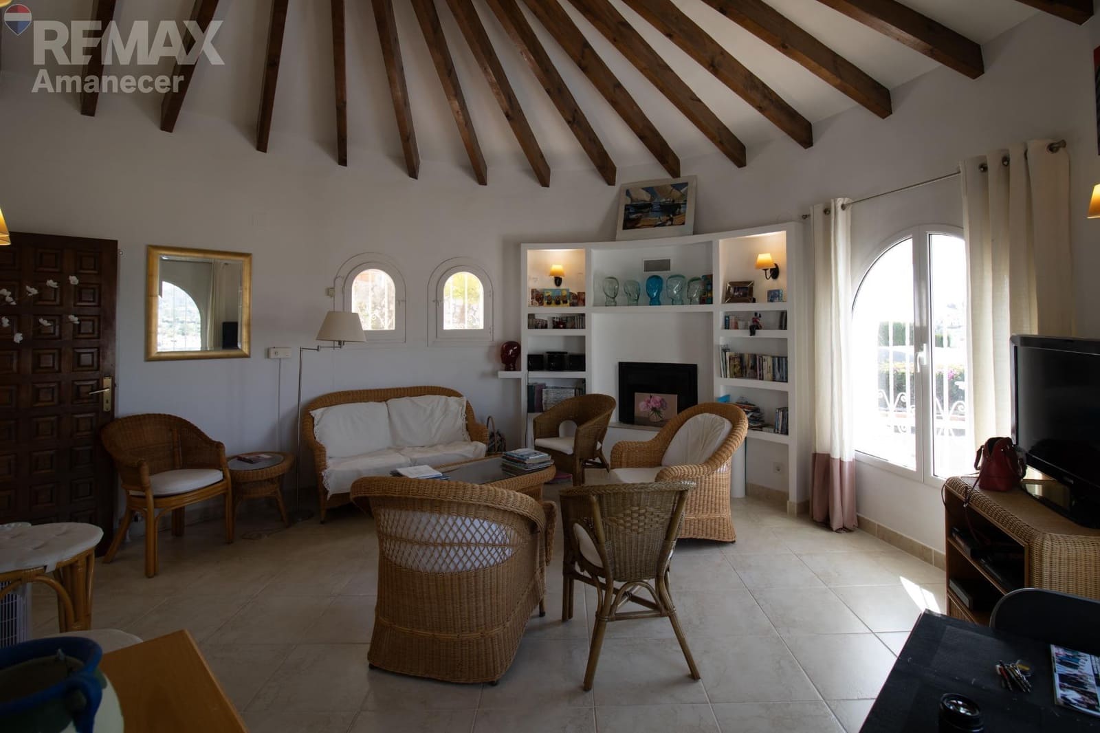 3 soverom Villa til salgs i Montemar med svømmebasseng garasje - € 645 000 (Ref: 9847534)
