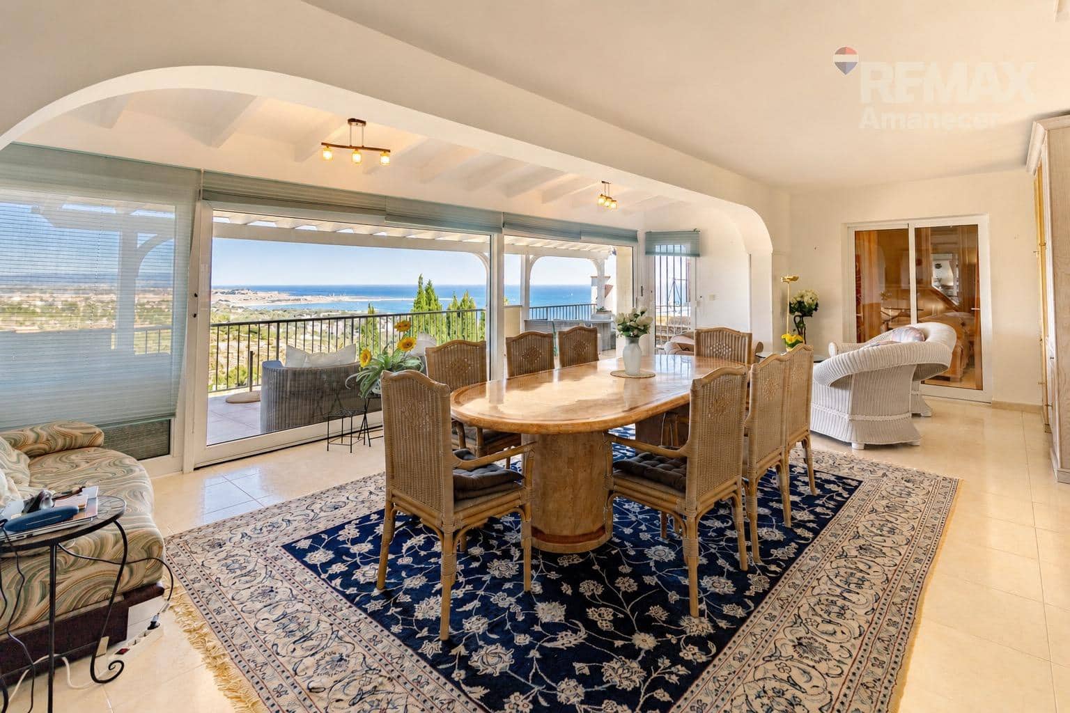 6 bedroom Villa for sale in Denia with garage - € 1,350,000 (Ref: 9849379)