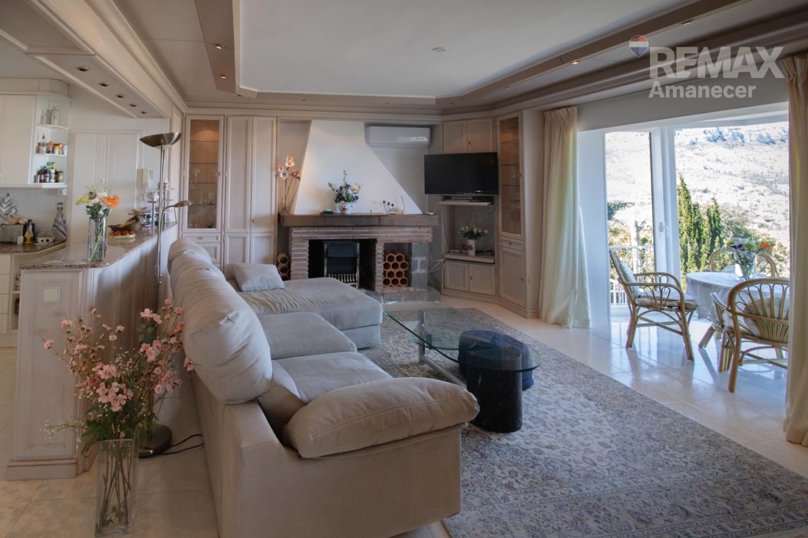 6 bedroom Villa for sale in Denia with garage - € 1,350,000 (Ref: 9849379)