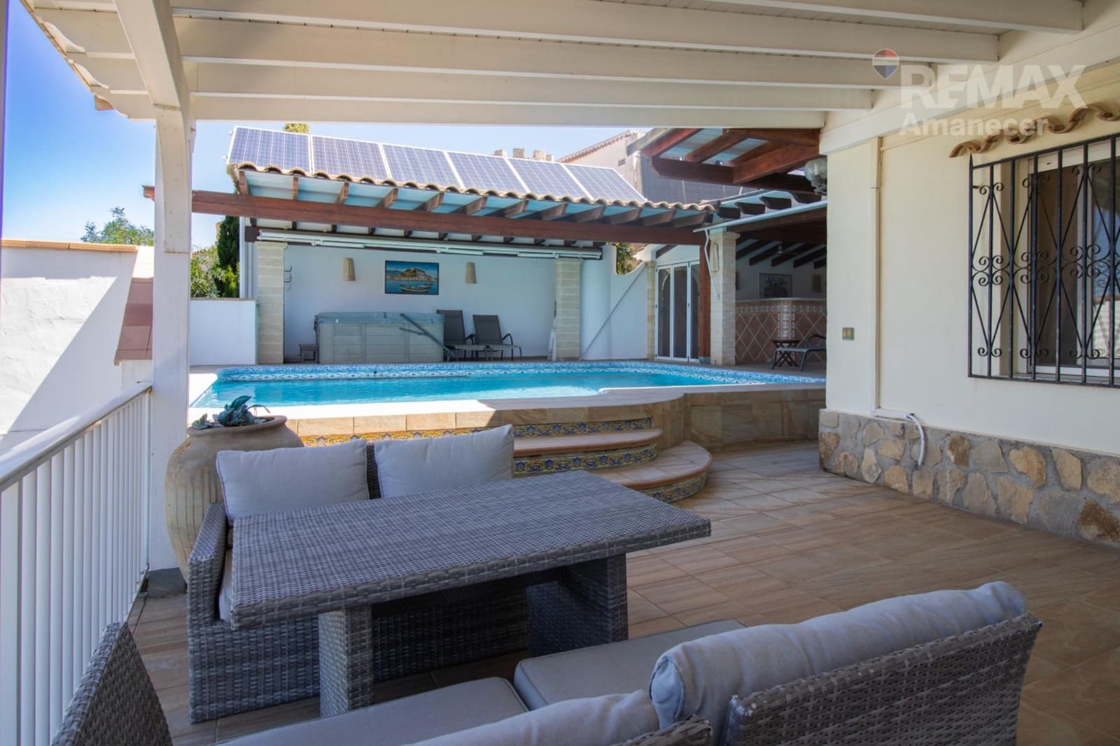 6 bedroom Villa for sale in Denia with garage - € 1,350,000 (Ref: 9849379)