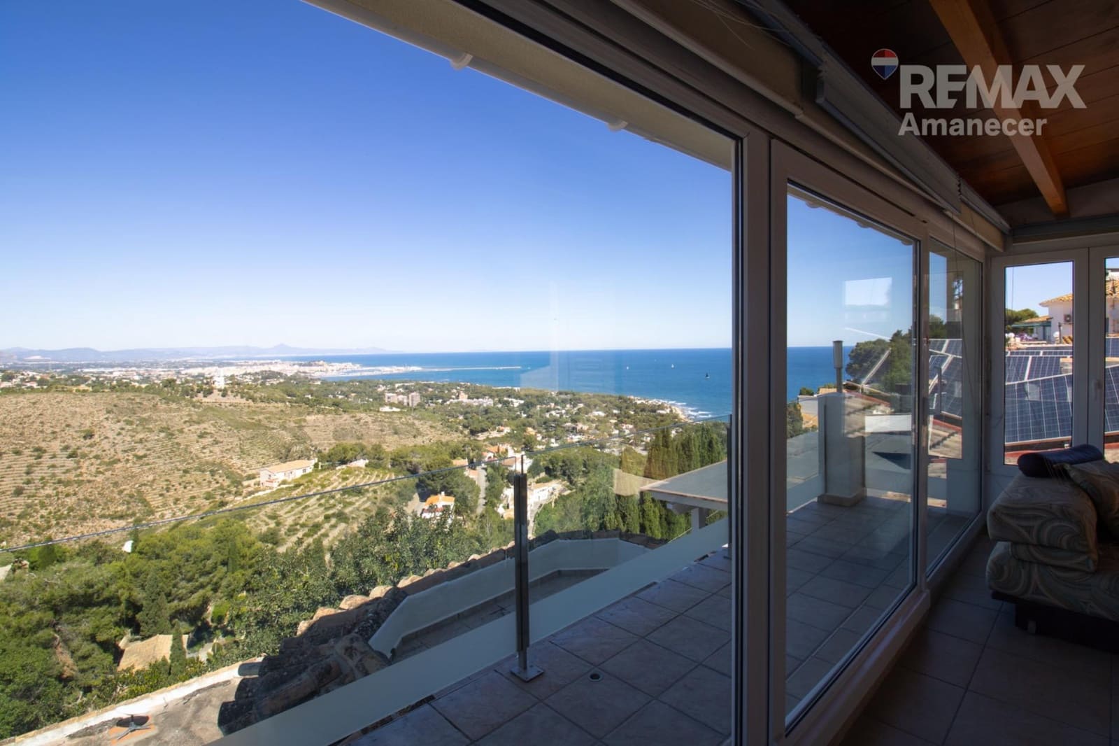 6 bedroom Villa for sale in Denia with garage - € 1,350,000 (Ref: 9849379)