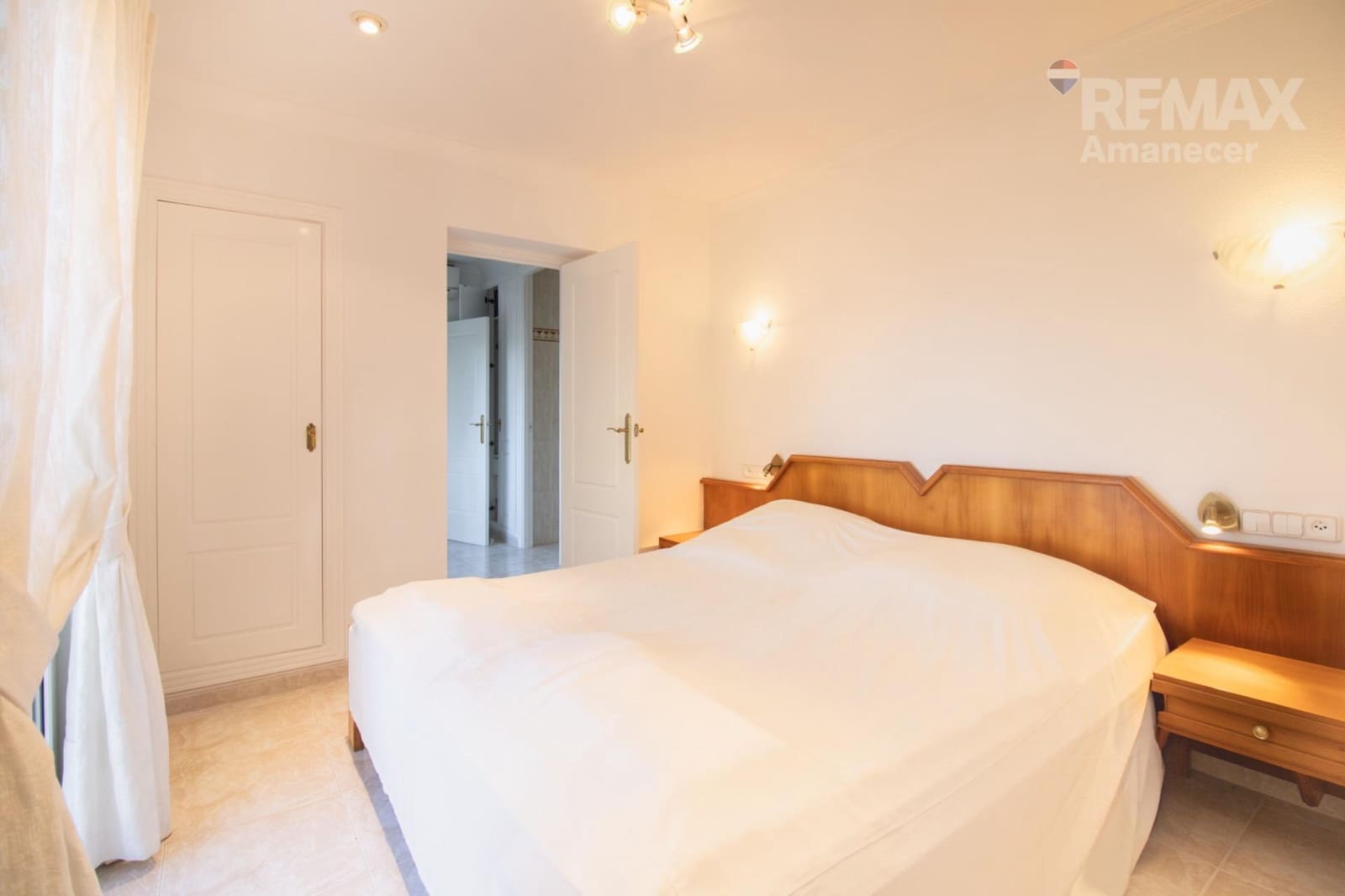 6 bedroom Villa for sale in Denia with garage - € 1,350,000 (Ref: 9849379)