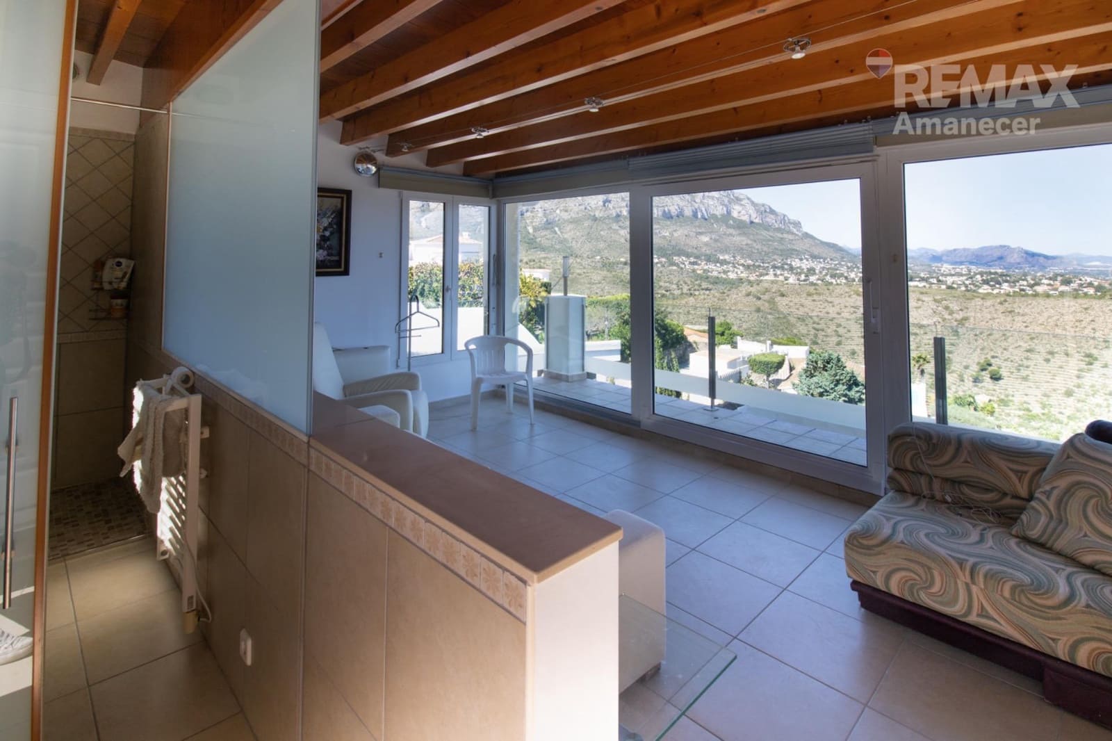 6 bedroom Villa for sale in Denia with garage - € 1,350,000 (Ref: 9849379)