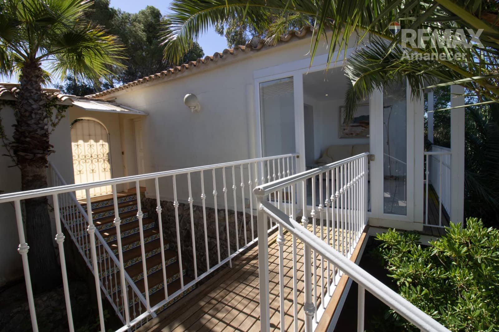 6 bedroom Villa for sale in Denia with garage - € 1,350,000 (Ref: 9849379)