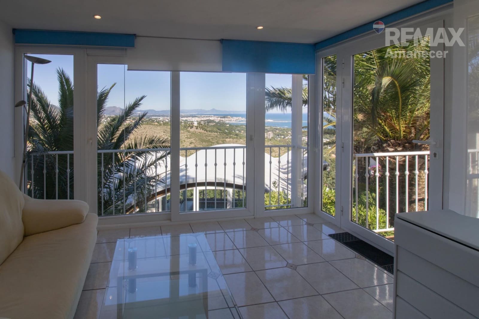 6 bedroom Villa for sale in Denia with garage - € 1,350,000 (Ref: 9849379)
