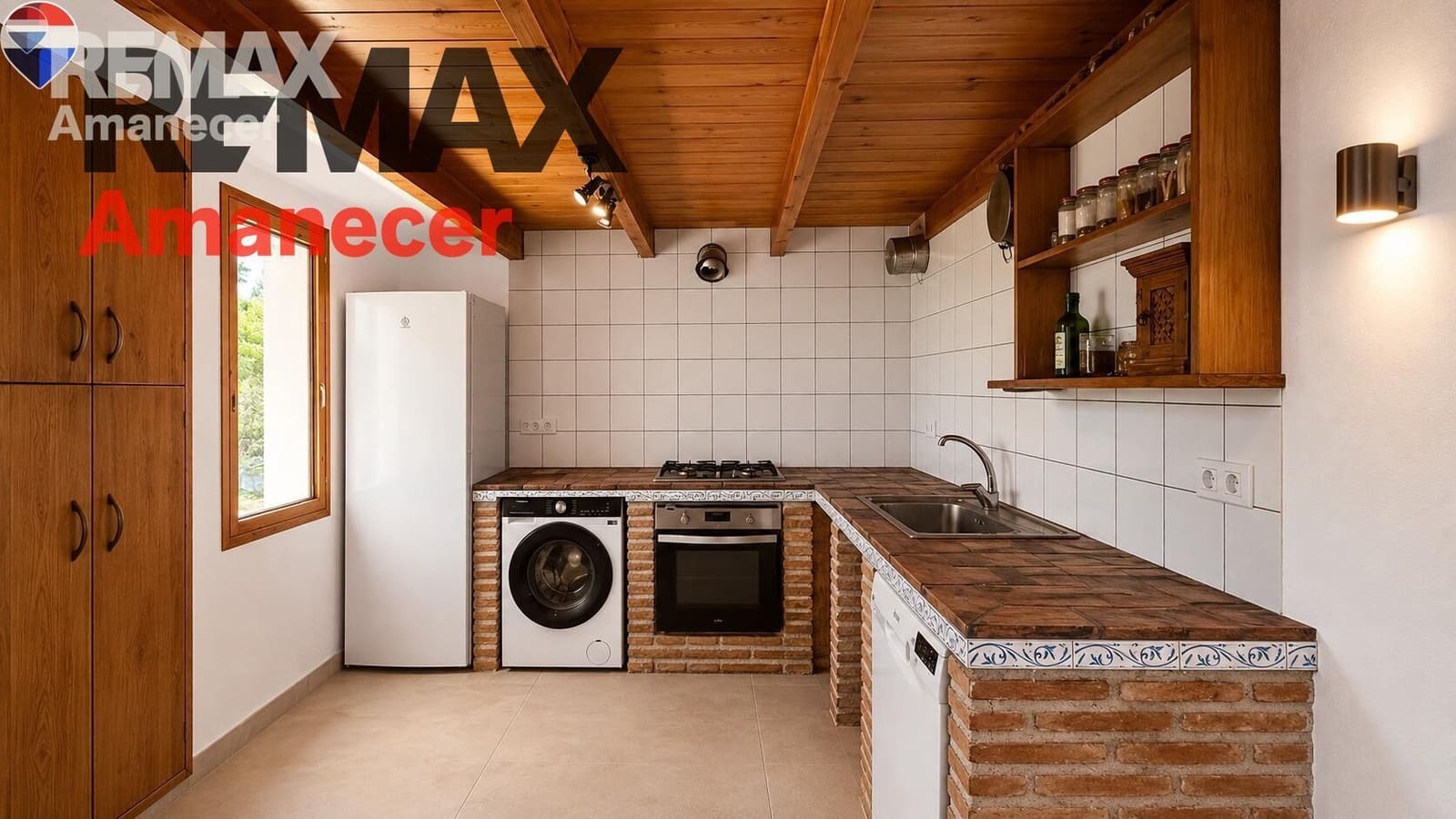 1 bedroom Villa for rent in Denia with pool garage - € 2,000 (Ref: 9849380)
