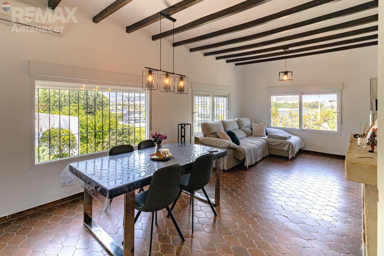 3 chambre Villa/Maison à vendre à Javea / Xabia avec piscine - 640 000 € (Ref: 9855463)