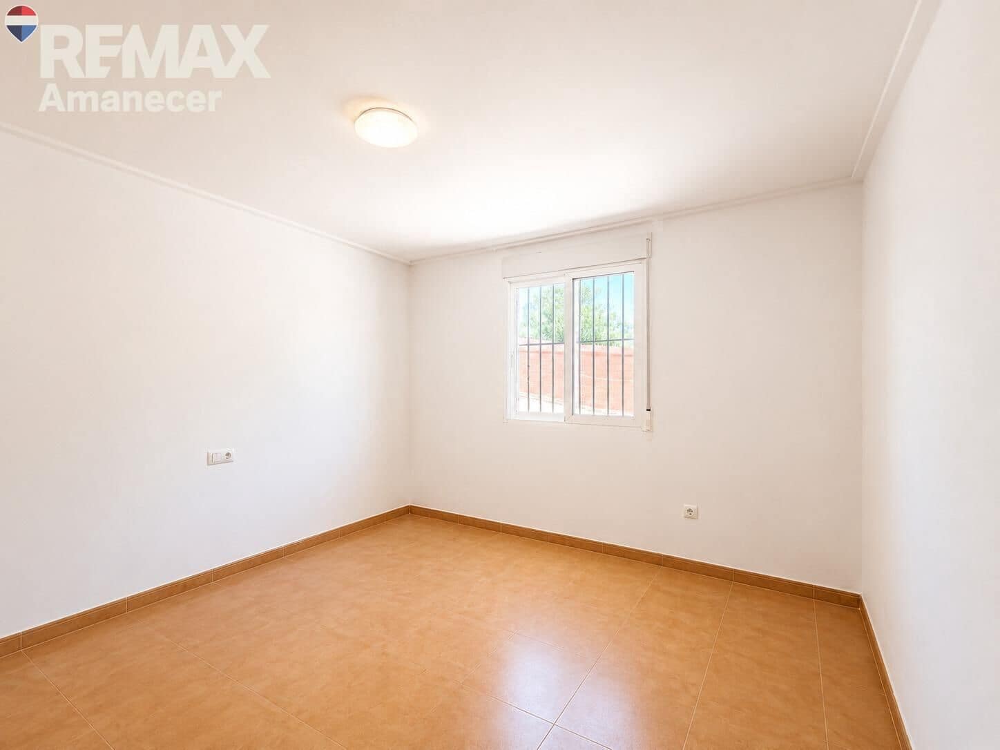 6 quarto Moradia para venda em Enguera com piscina garagem - 428 000 € (Ref: 9873510)