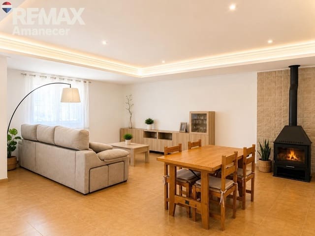 Chalet de 6 habitaciones en Enguera en venta con piscina garaje - 387.000 € (Ref: 9873510)
