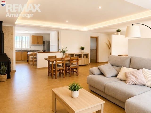 Chalet de 6 habitaciones en Enguera en venta con piscina garaje - 387.000 € (Ref: 9873510)