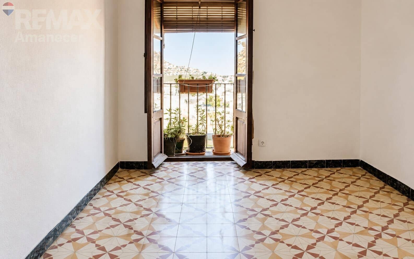 3 quarto Comercial para venda em Denia - 535 000 € (Ref: 9873511)