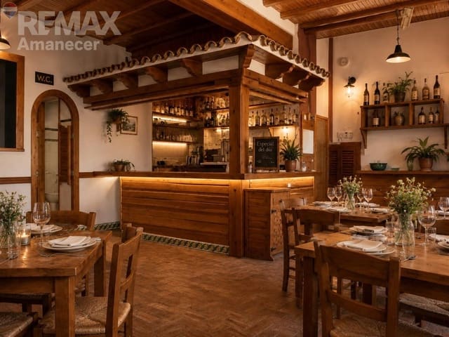 3 quarto Comercial para venda em Centro Urbano, Dénia - 535 000 € (Ref: 9873511)