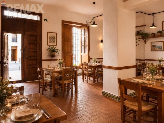 3 quarto Comercial para venda em Centro Urbano, Dénia - 535 000 € (Ref: 9873511)
