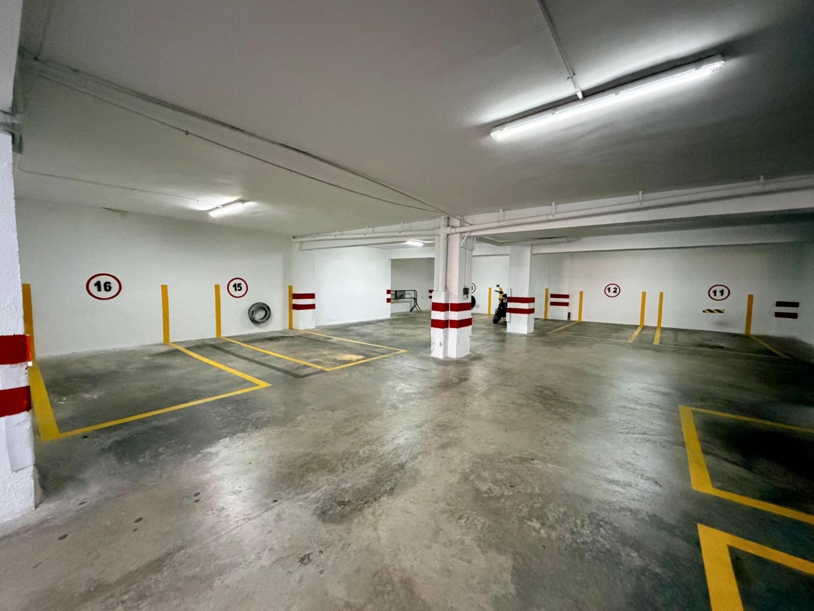 Garaż na sprzedaż w Xativa - 9 500 € (Ref: 9878881)