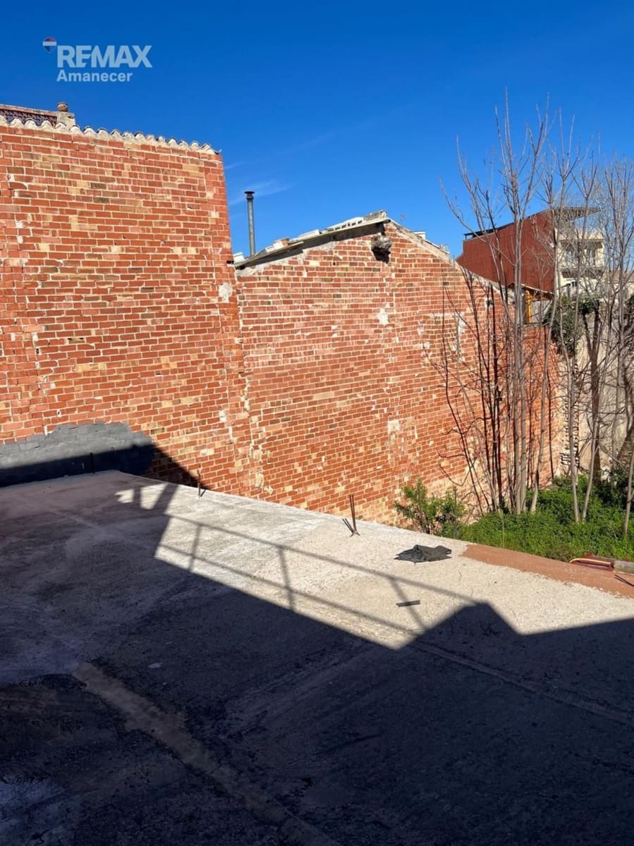 Townhouse for sale in L'Olleria - € 110,000 (Ref: 9890387)