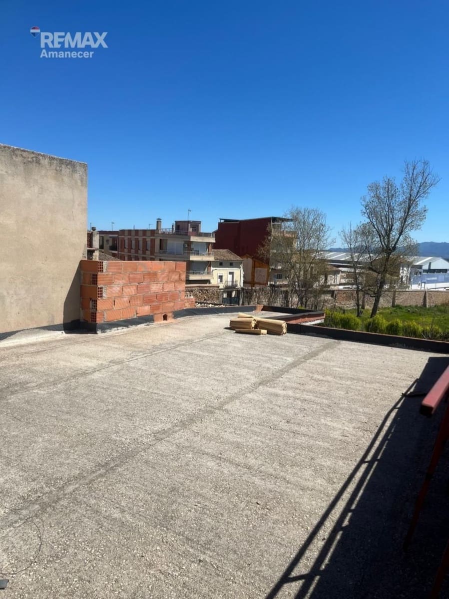 Townhouse for sale in L'Olleria - € 110,000 (Ref: 9890387)