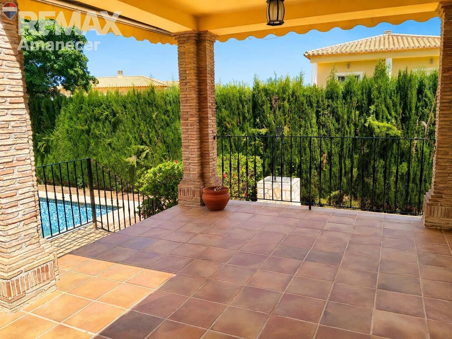 5 bedroom Villa for sale in Denia with pool garage - € 790,000 (Ref: 9938210)