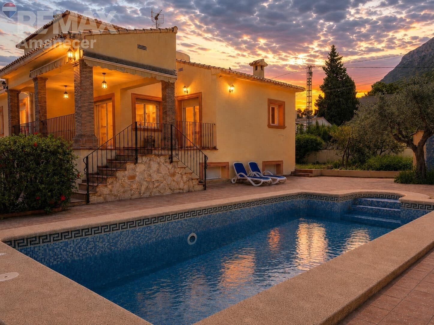 5 bedroom Villa for sale in Denia with pool garage - € 790,000 (Ref: 9938210)