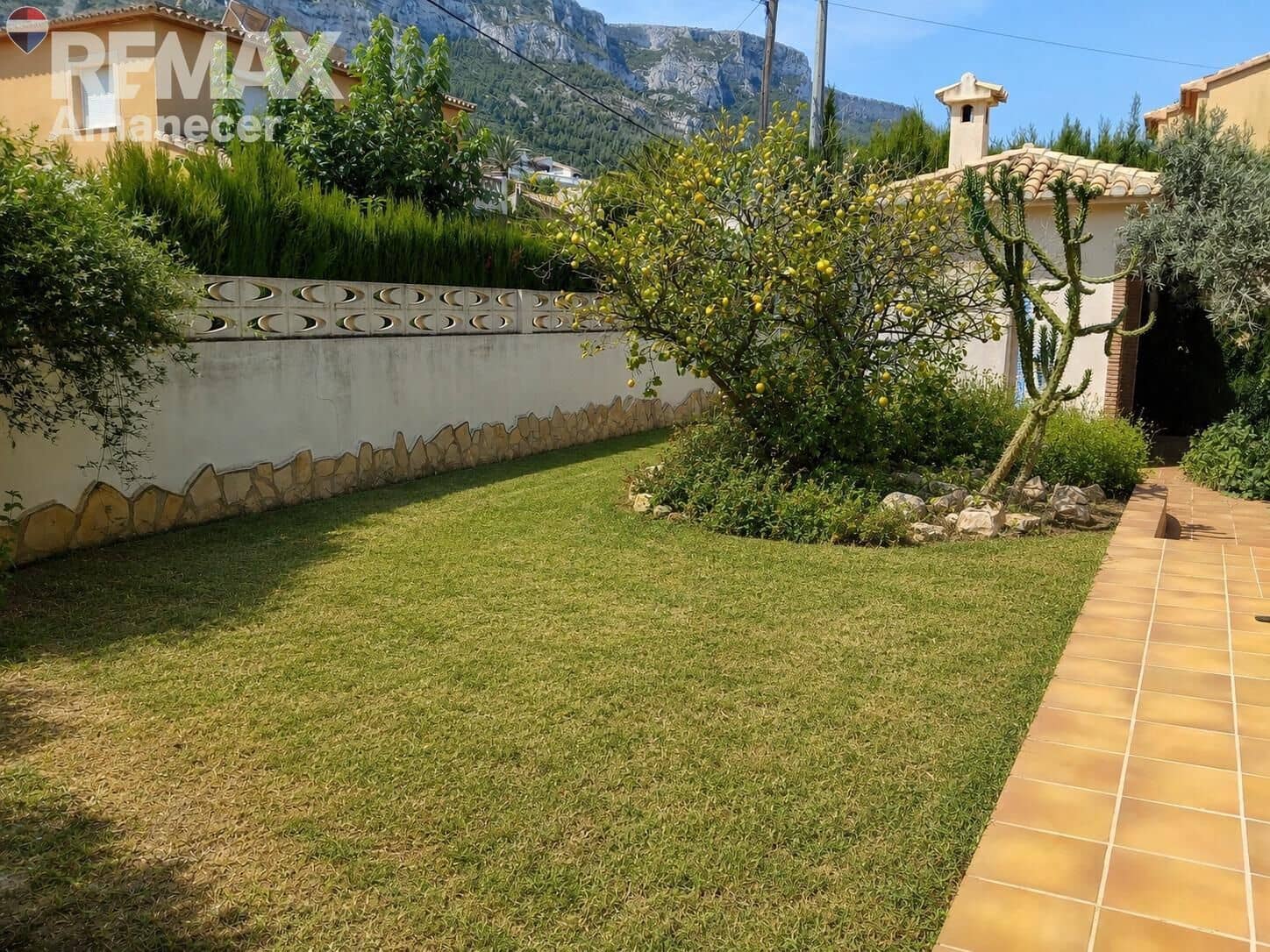 5 bedroom Villa for sale in Denia with pool garage - € 790,000 (Ref: 9938210)